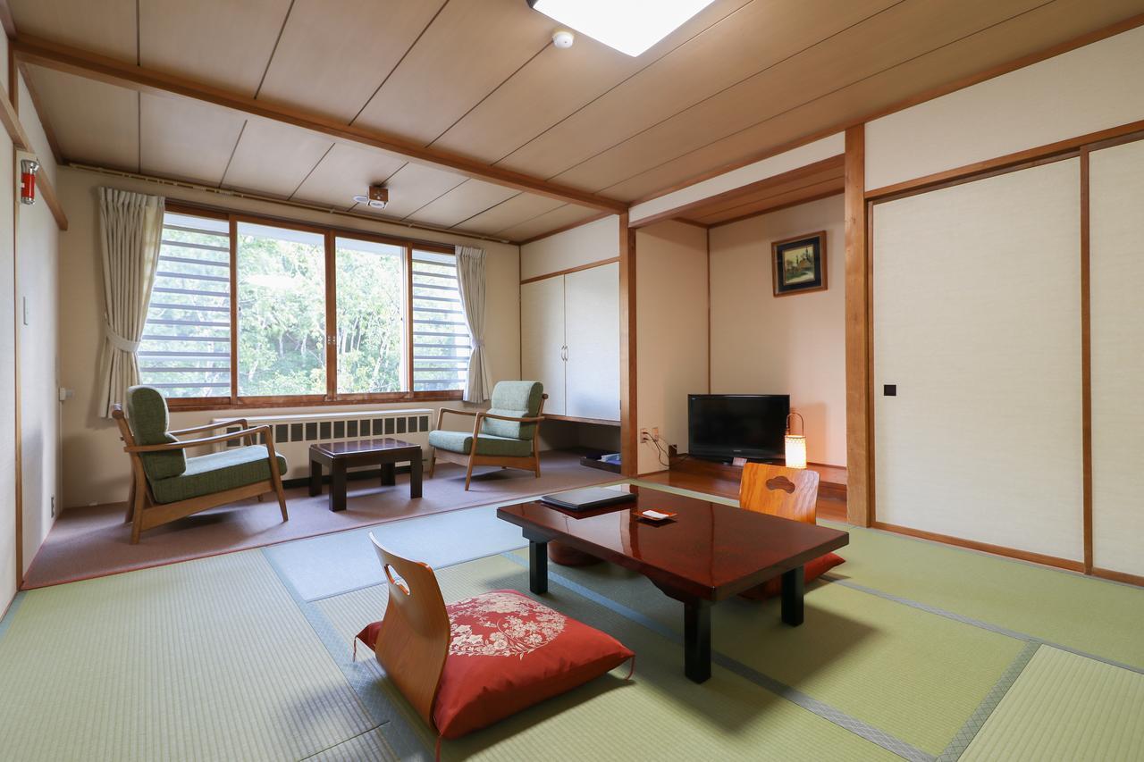 Hotel Shirakabaso Shigakogen Yamanouchi  Buitenkant foto